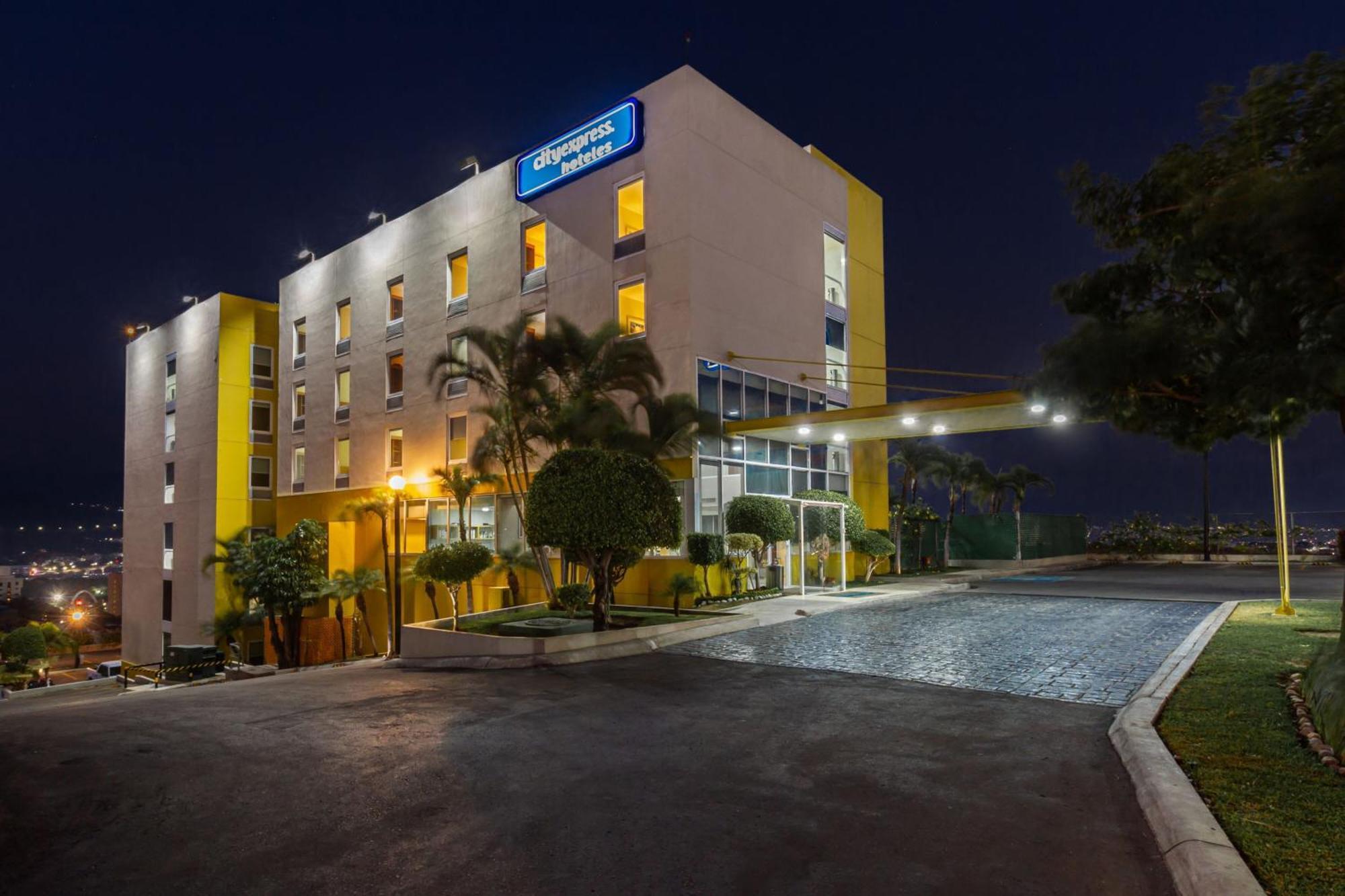 City Express By Marriott Tuxtla Gutiérrez Buitenkant foto